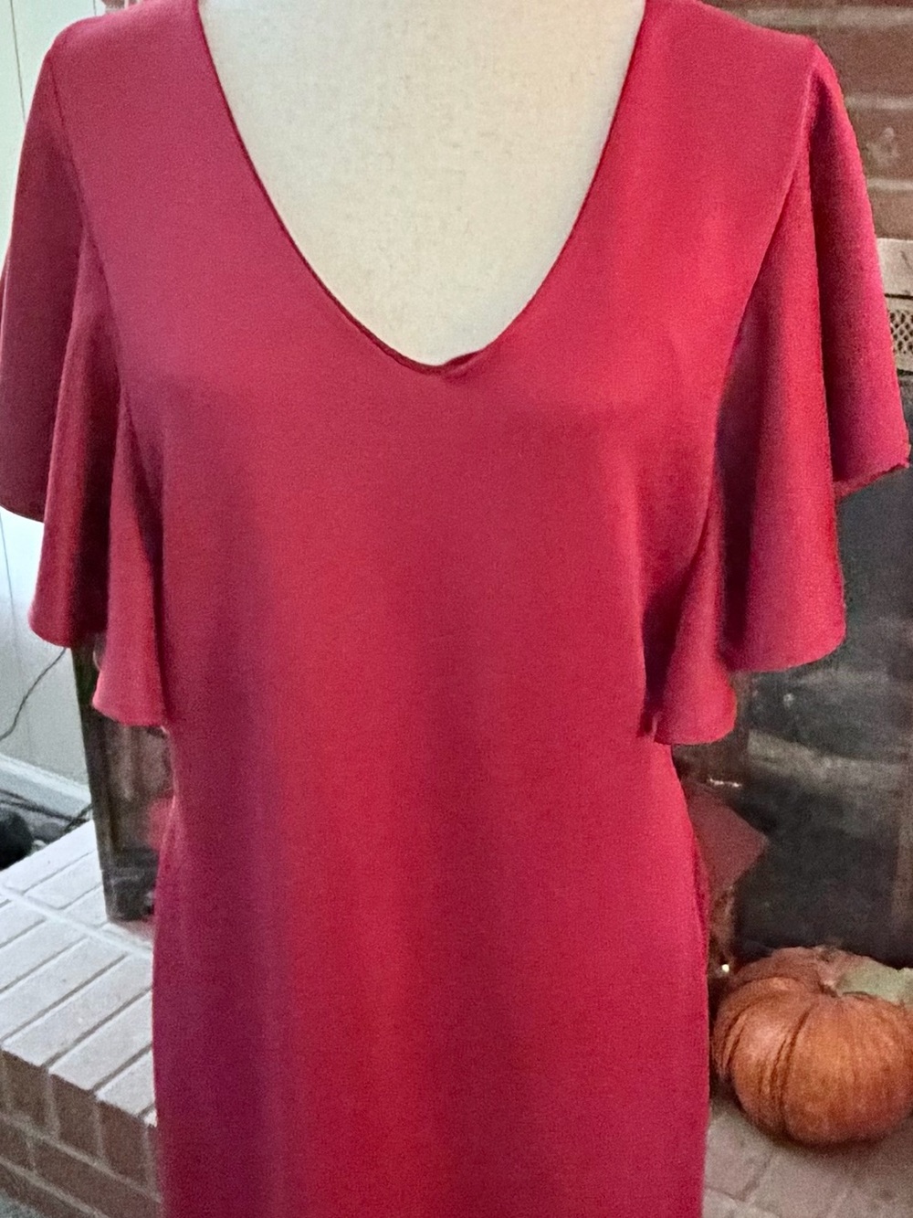 Find Me Plus Red Keyhole Choker Neck Flutter Sleeve Dress Plus Size 3XL